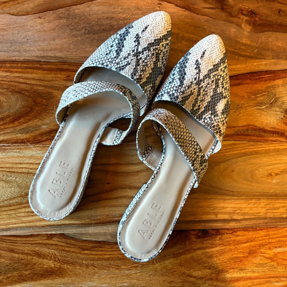 EUC ABLE pointed leather snakeskin mules